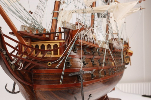 HMS Victory 105 cm