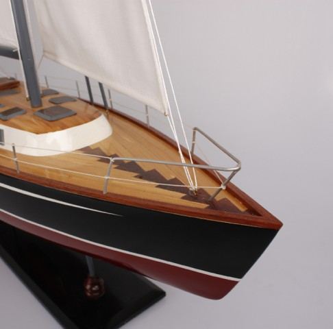 Segelyacht Omega 70 cm